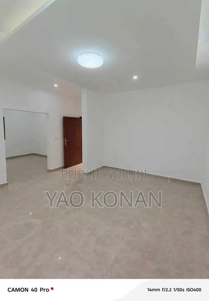 5chbre Duplex dans Cocody à Louer