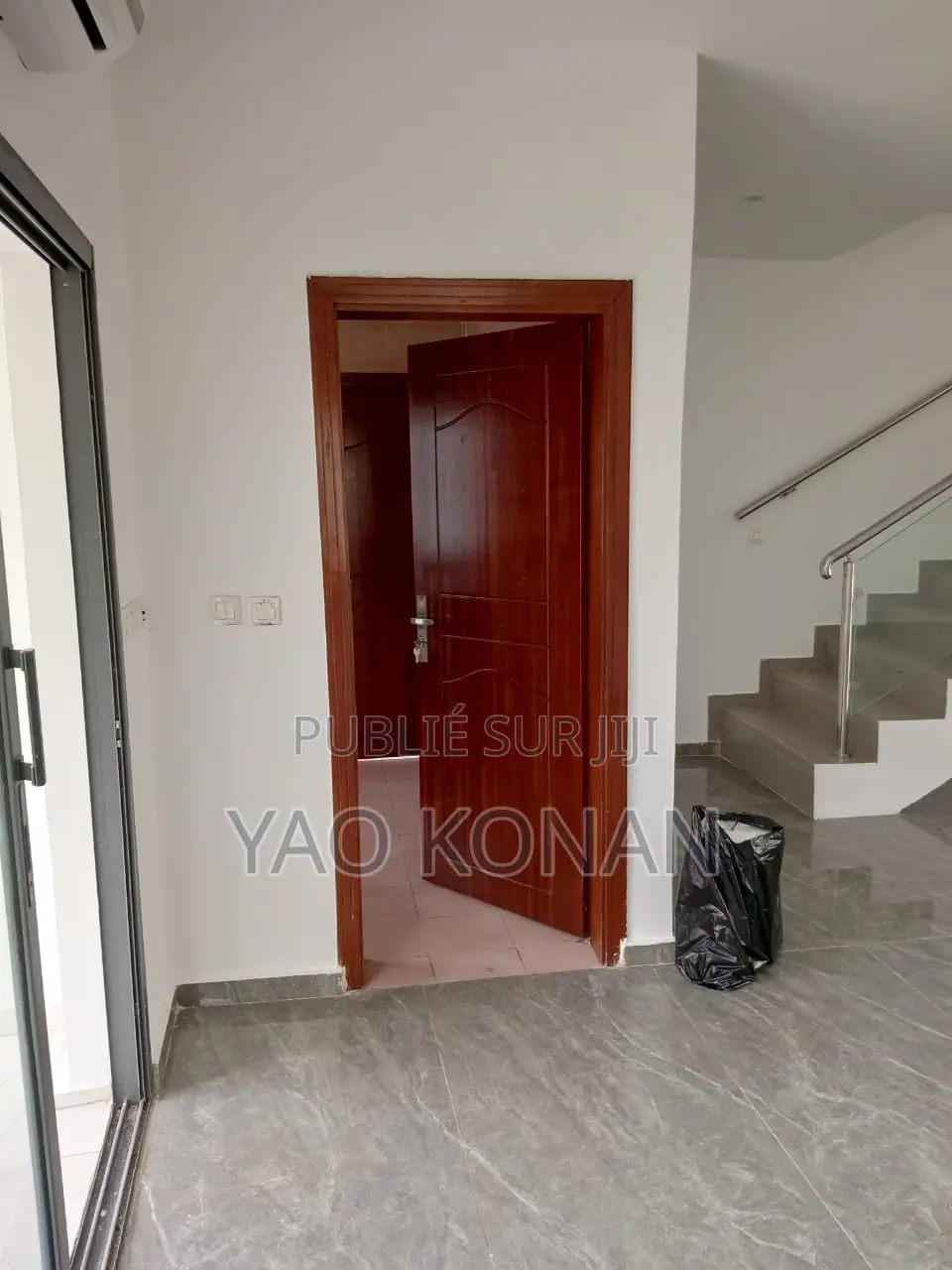 5chbre Duplex dans Cocody à Louer