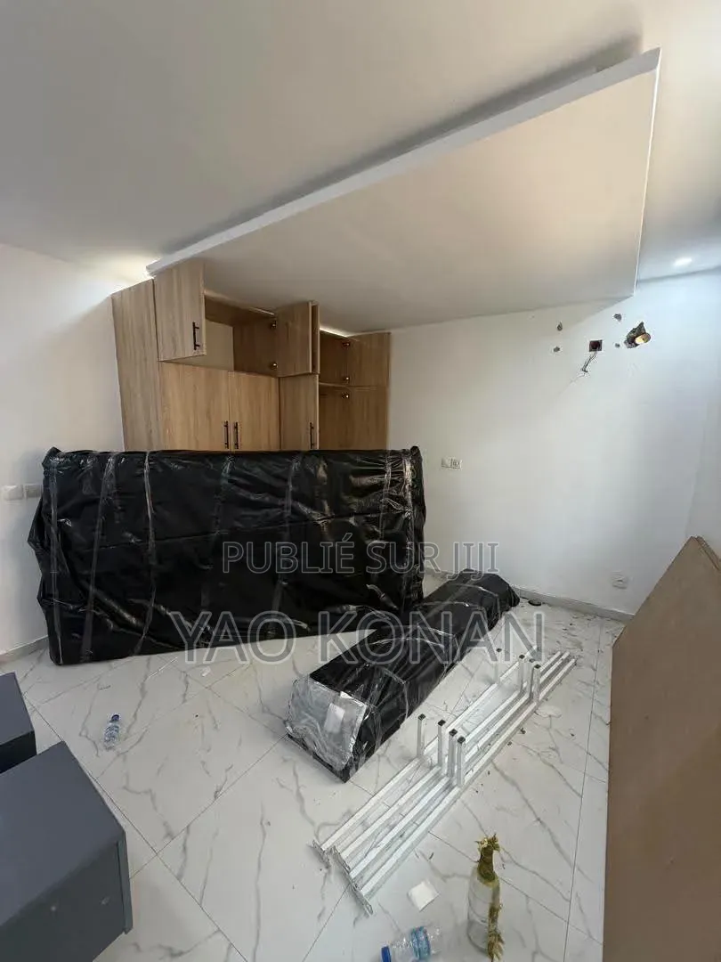 6chbre Duplex dans Bingerville à Louer