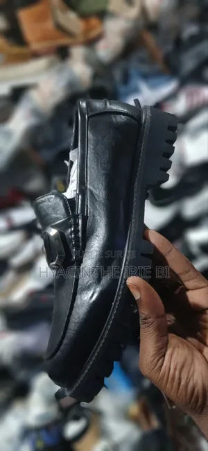 Valentino Mocassin Cuir Veritable Chaussure Citadine Responsable
