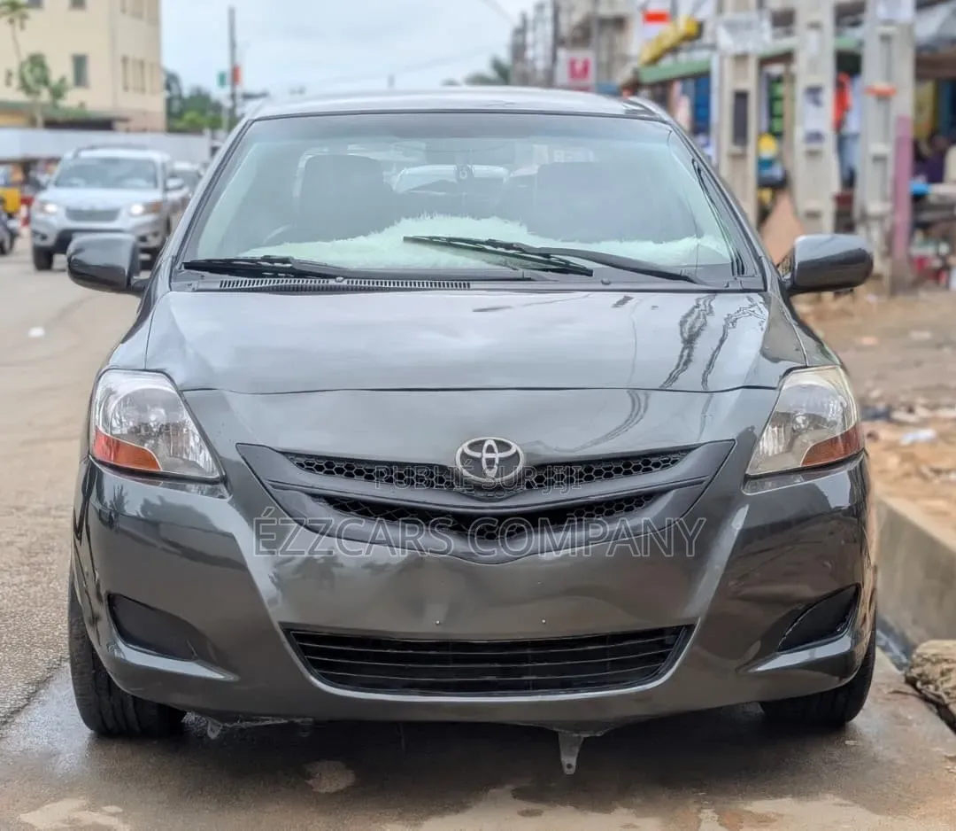 Toyota Yaris 2008 Gris