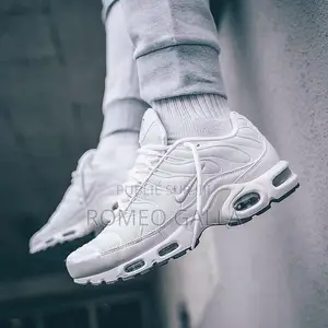 Basket Nike Tn
