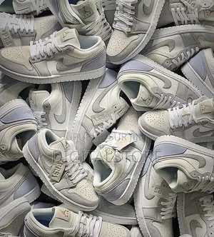 Nike SB Authentique