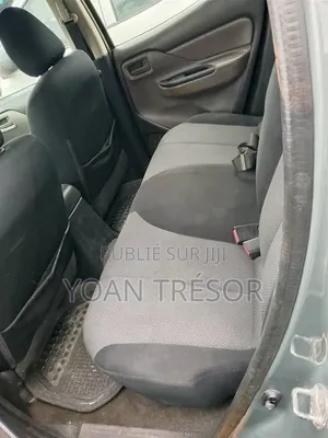 Mitsubishi L200 2018 Gris