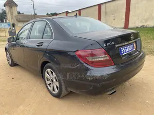 Mercedes-Benz C200 2013 Noir