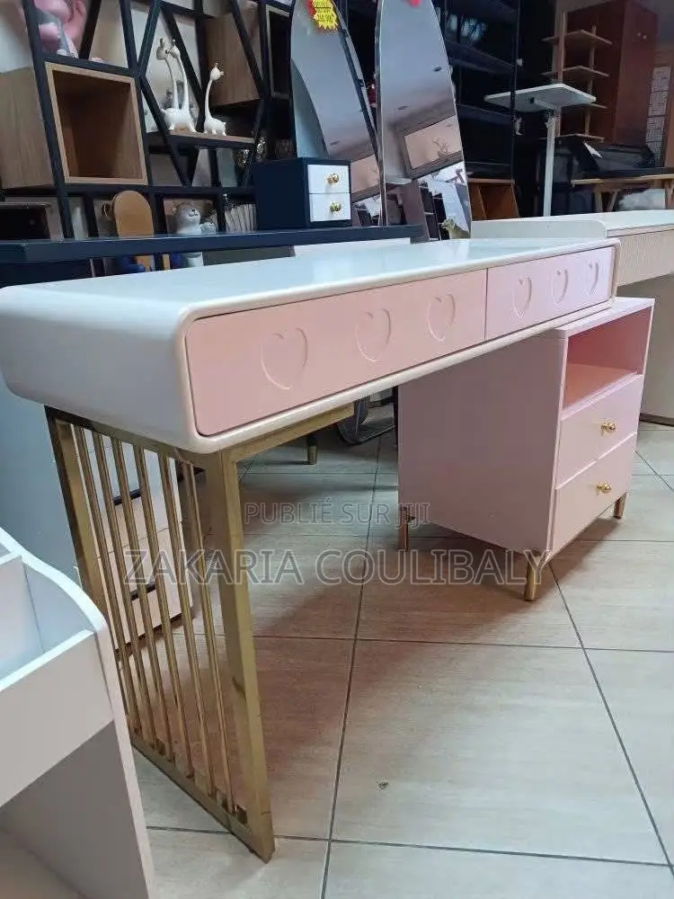 Coiffeuse Importer