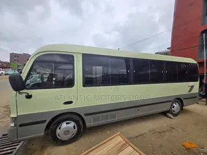 Hyundai County 2019 Gris