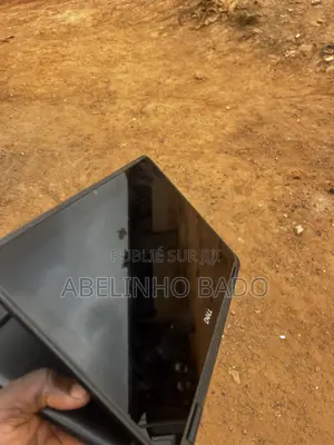 Ordinateur portable Dell Latitude 5300 4GB Intel Core 2 Duo HDD 256GB