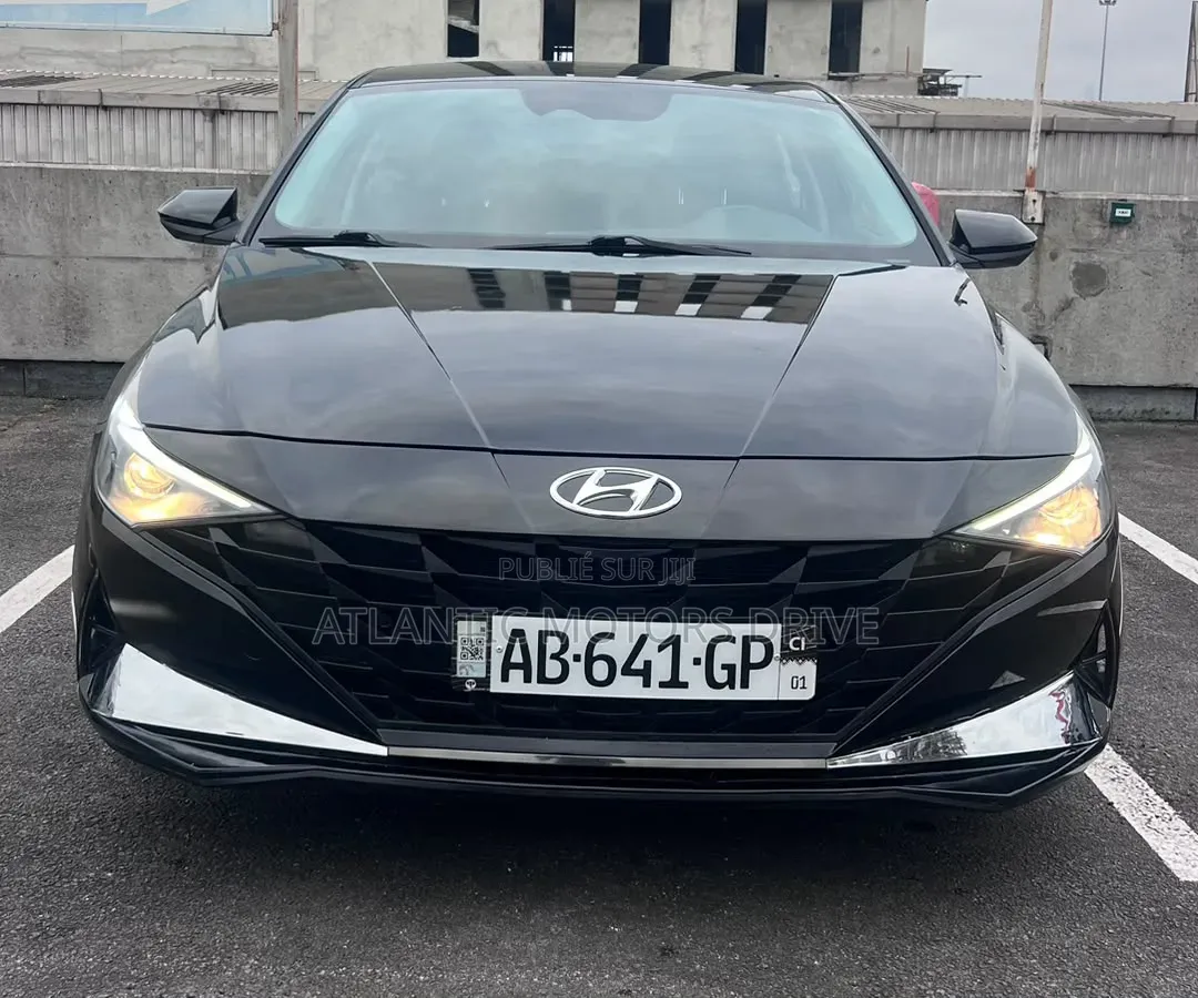 Hyundai Elantra 2021 Noir