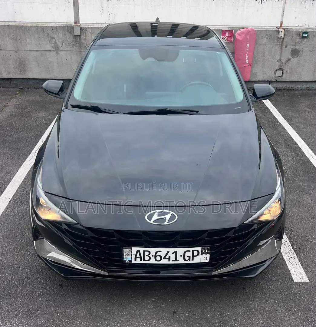 Hyundai Elantra 2021 Noir
