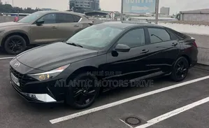 Hyundai Elantra 2021 Noir