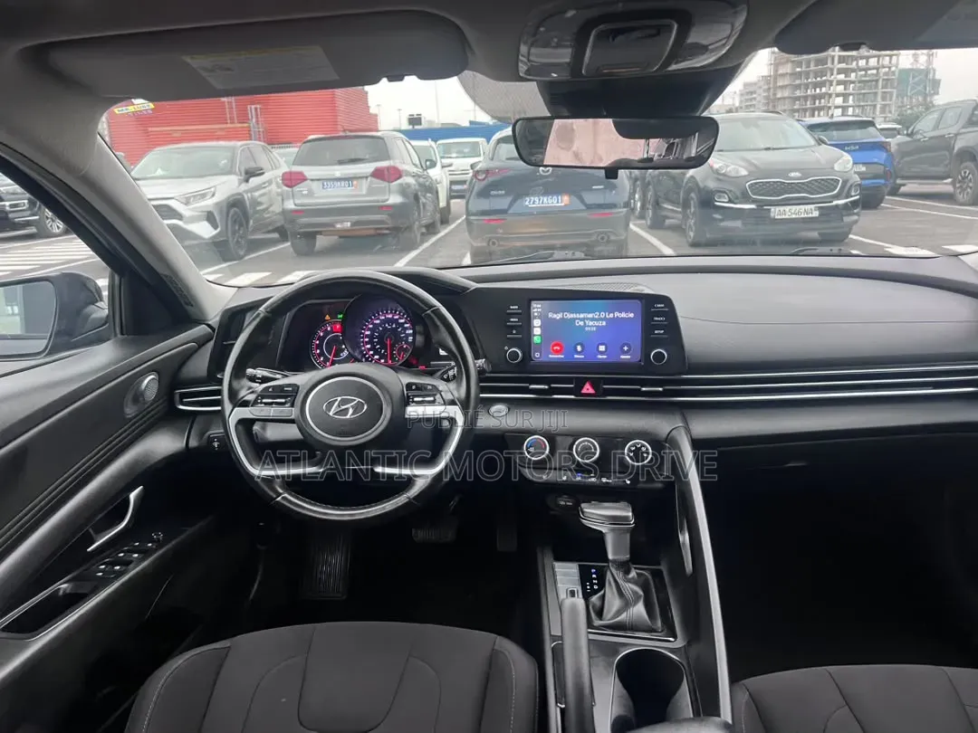 Hyundai Elantra 2021 Noir