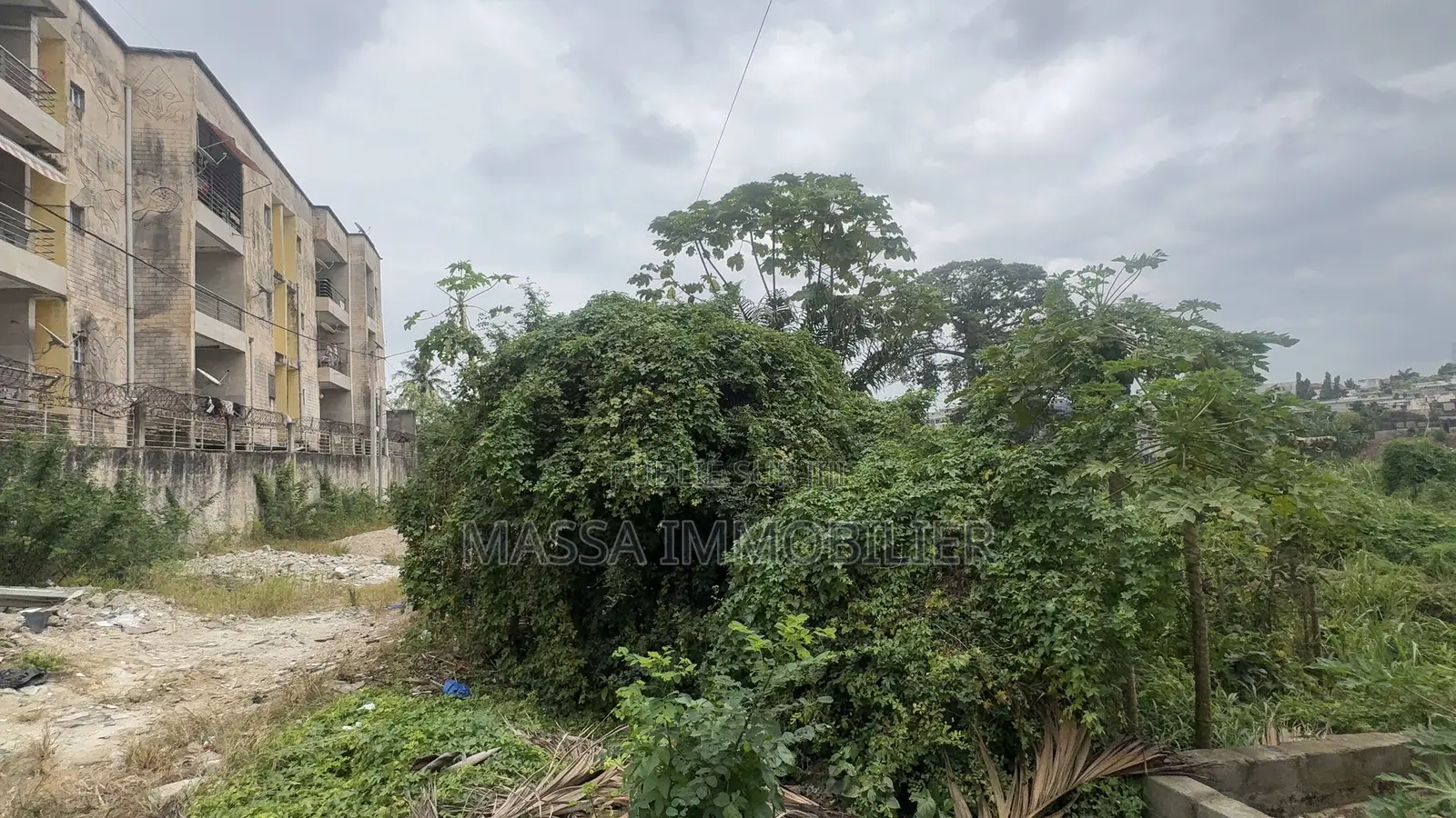 Vente Terrain Mixte 691 M2 À Cocody Riviera Bonoumin
