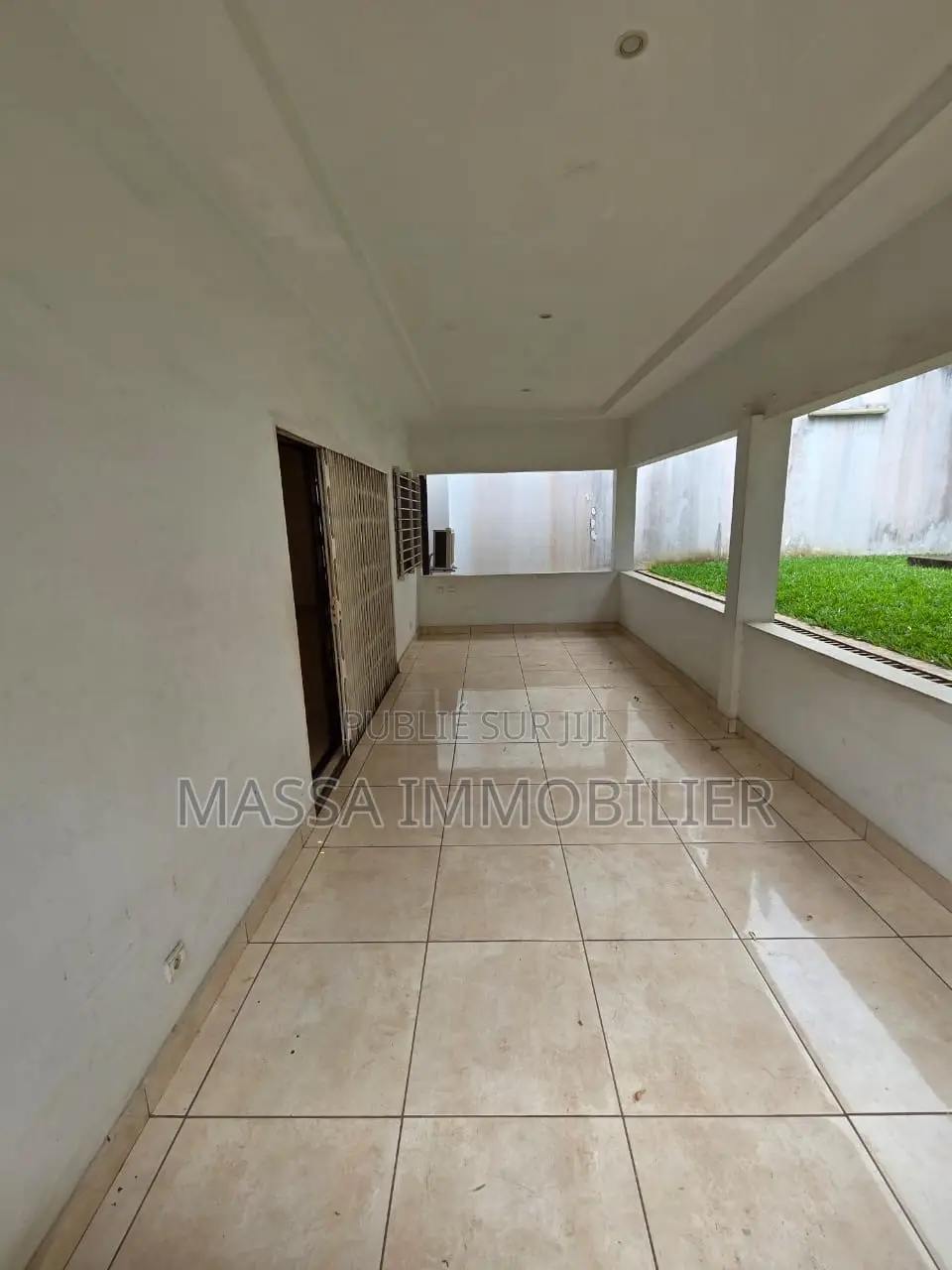 4chbre Duplex dans Massa Immobilier, Cocody à Louer
