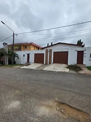 4chbre Duplex dans Massa Immobilier, Cocody à Louer