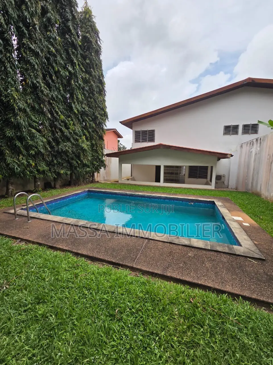 4chbre Duplex dans Massa Immobilier, Cocody à Louer