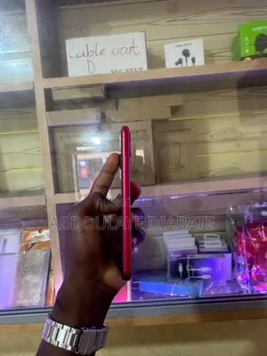 Apple iPhone 11 64 GB Rouge