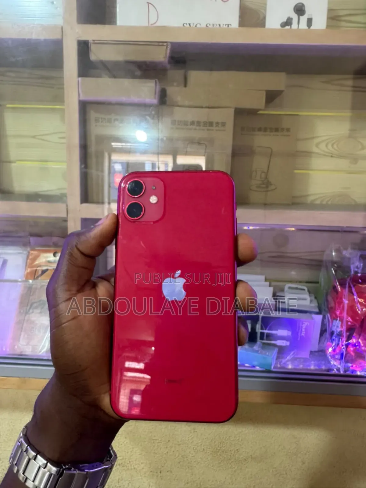 Apple iPhone 11 64 GB Rouge