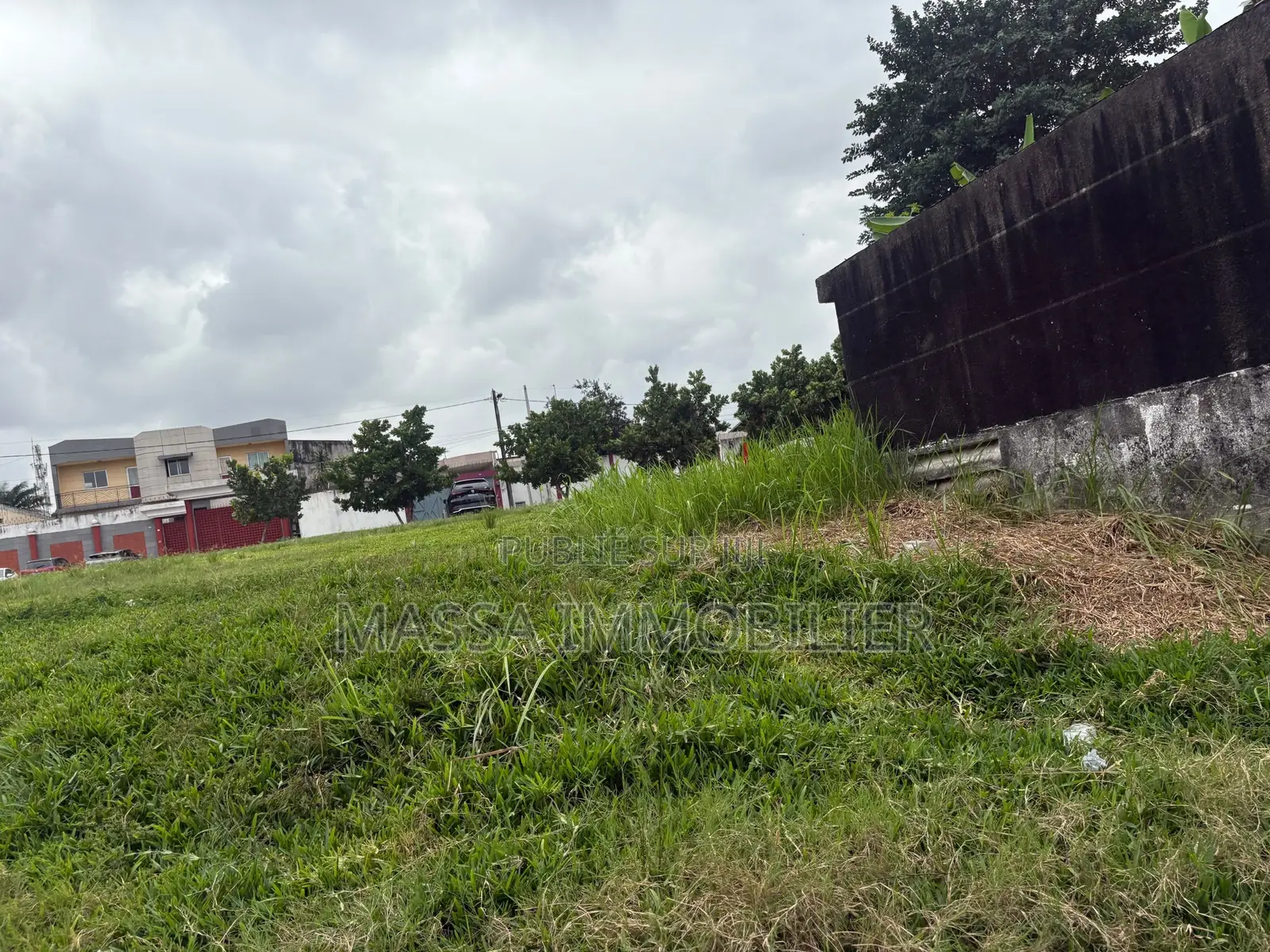 Vente Terrain Résidentiel 906 M2 À Cocody Centre