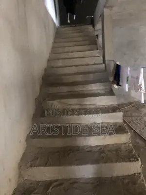 5chbre Duplex dans Cocody à Vendre
