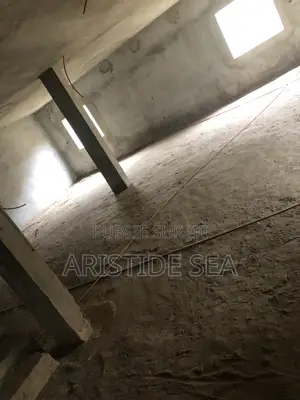 5chbre Duplex dans Cocody à Vendre