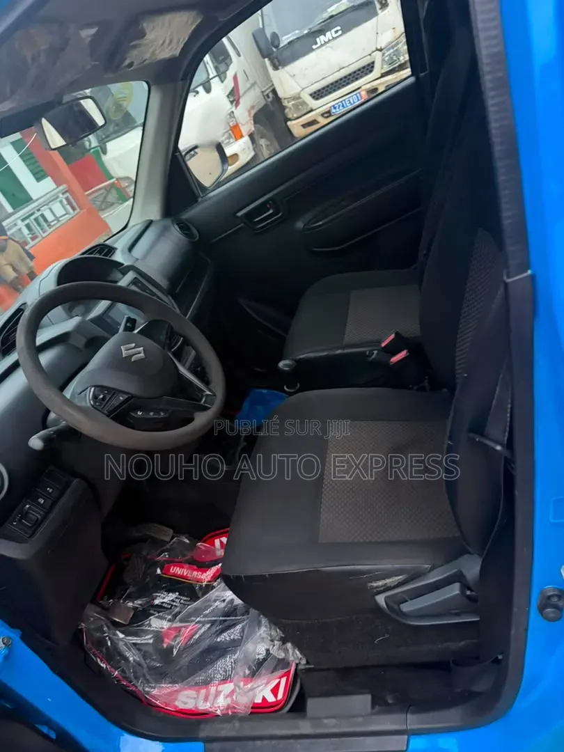 Suzuki S-Presso 2024 Bleu