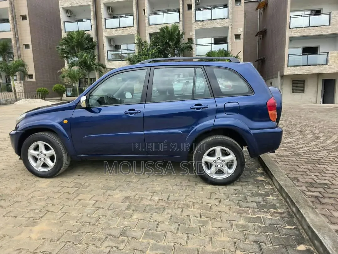 Toyota RAV4 2005 Bleu