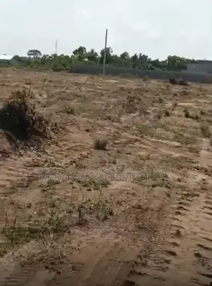 CHAP CHAP – BAIE DES MILLIARDAIRES 400 M2 | CMPF 6M FCFA Au