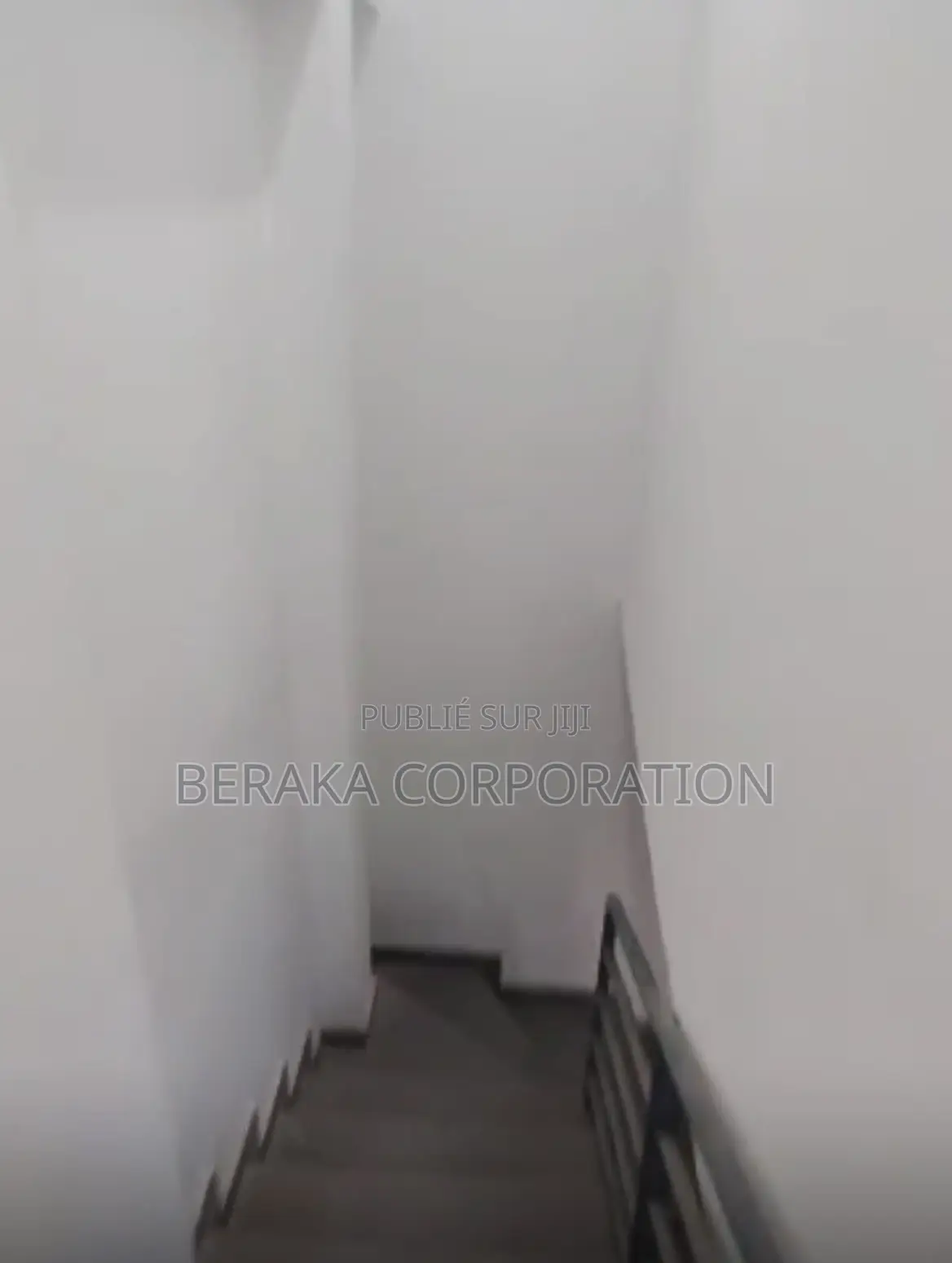4chbre Duplex dans Beraka Corporation, Cocody à Vendre