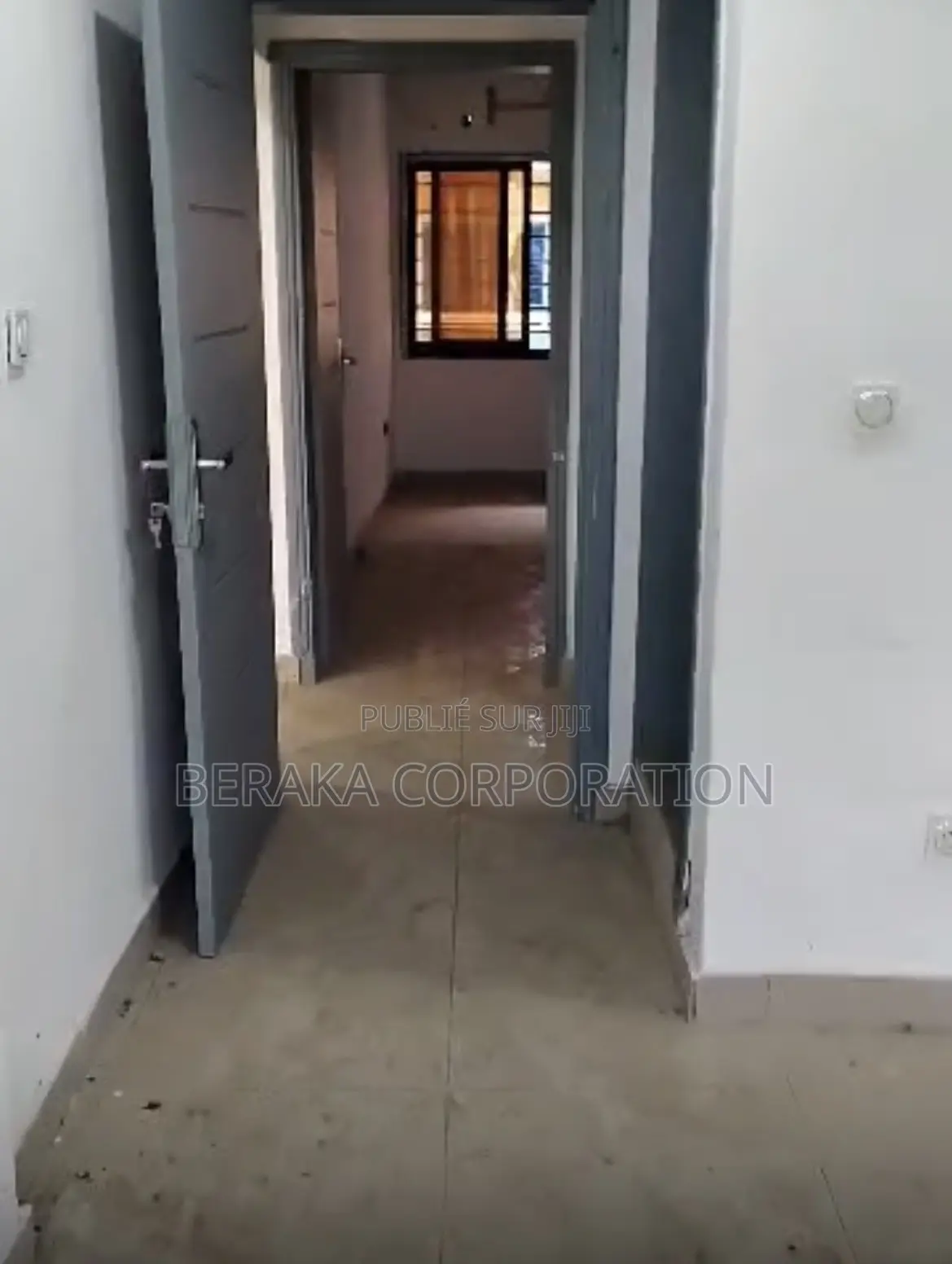 4chbre Duplex dans Beraka Corporation, Cocody à Vendre