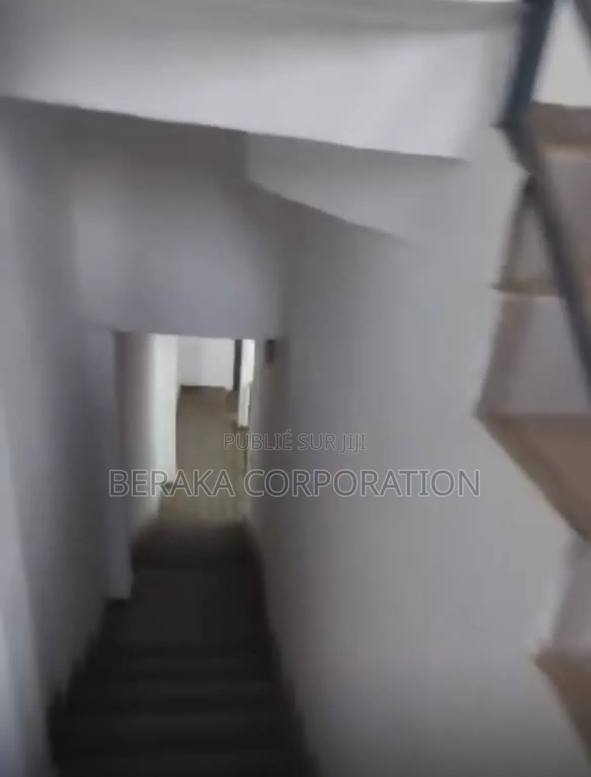 4chbre Duplex dans Beraka Corporation, Cocody à Vendre