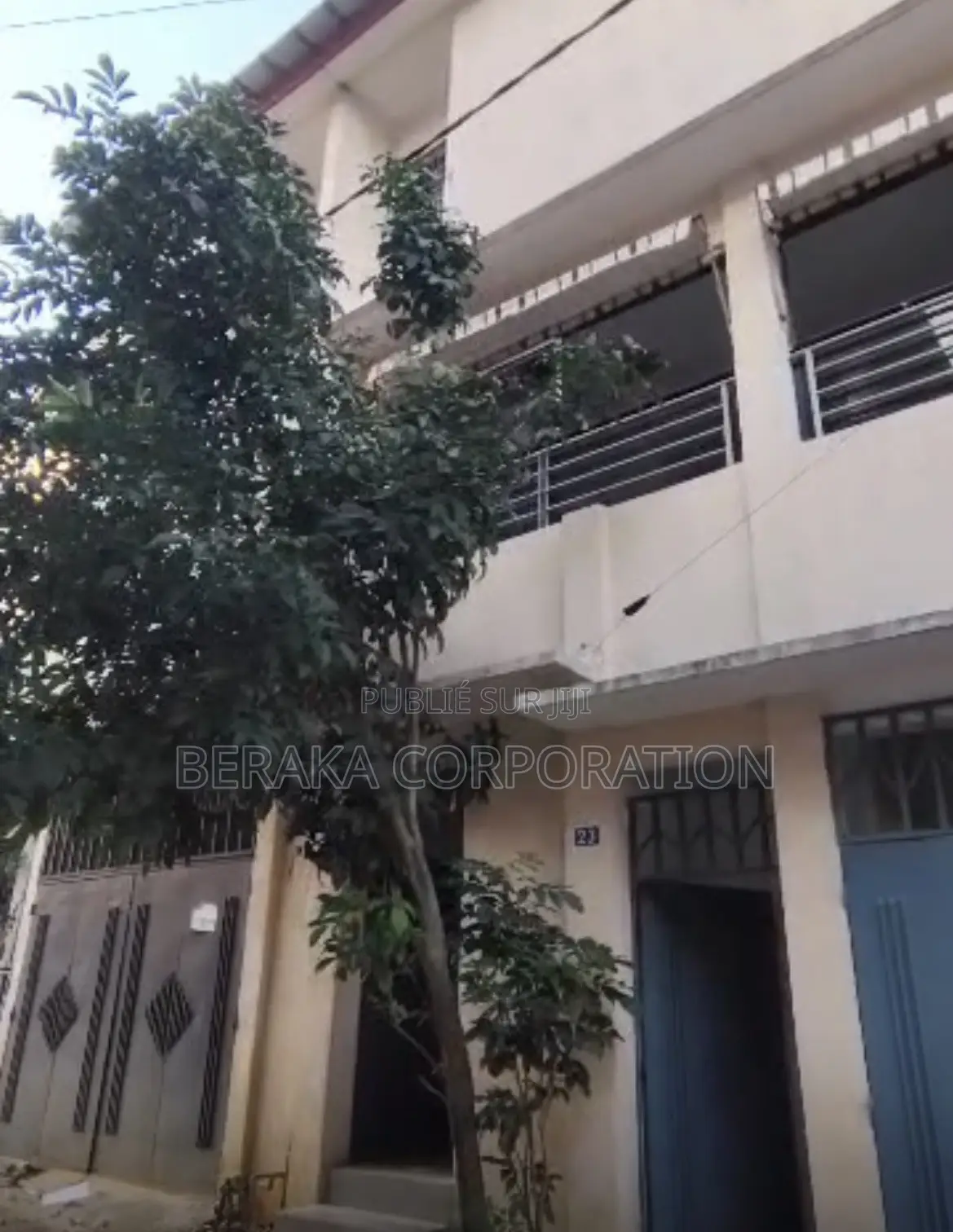 4chbre Duplex dans Beraka Corporation, Cocody à Vendre