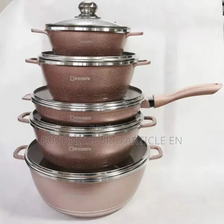 Ensemble Complet d'Ustensiles De Cuisine.