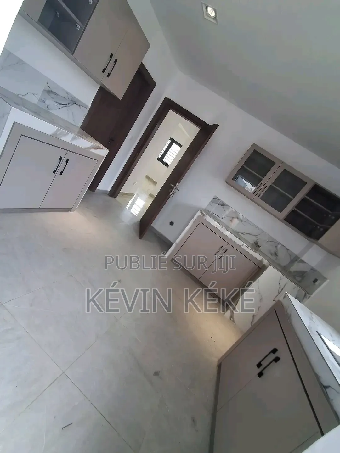4chbre Duplex dans Grâces Immobilier, Bingerville à Louer