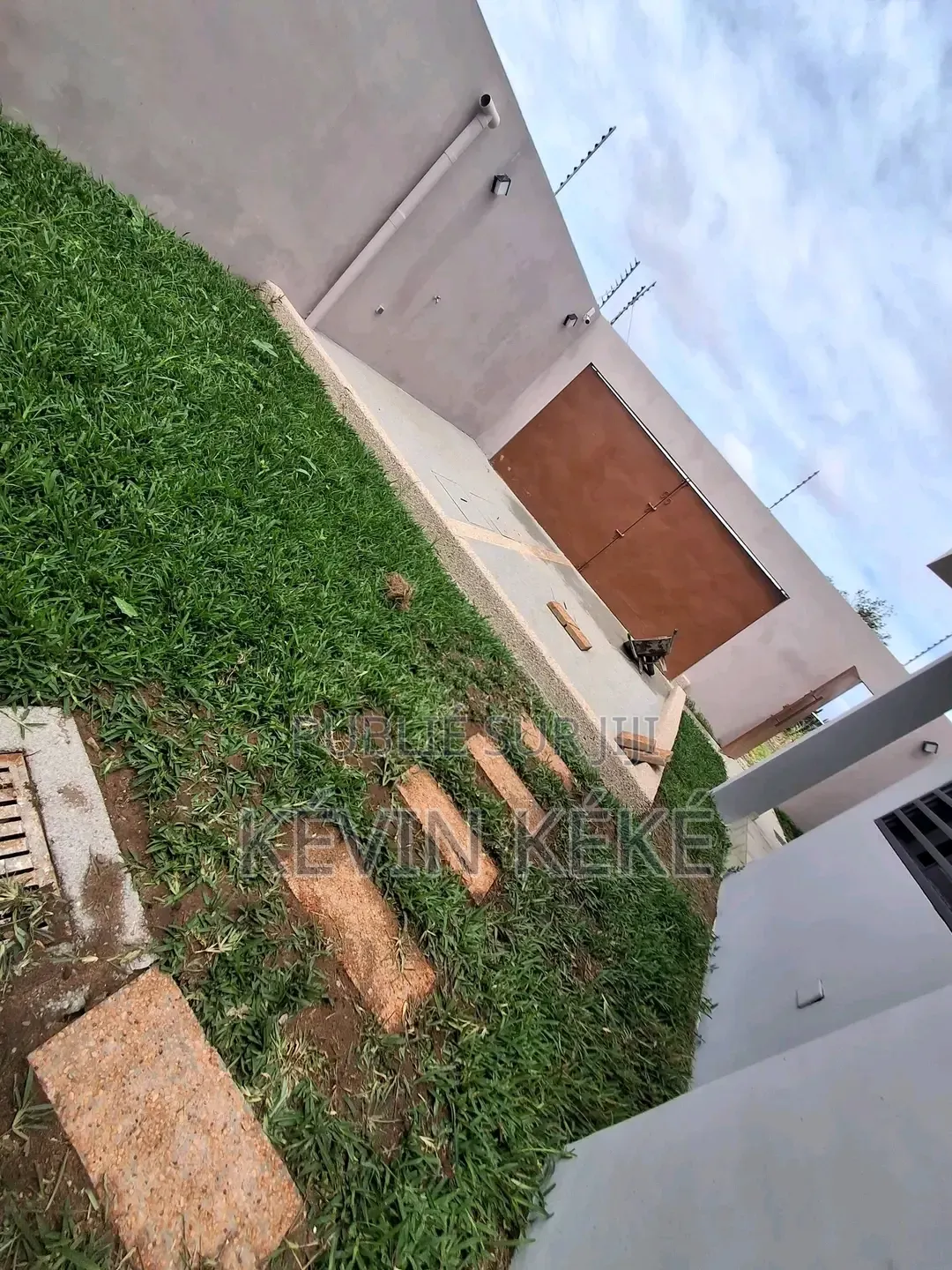4chbre Duplex dans Grâces Immobilier, Bingerville à Louer