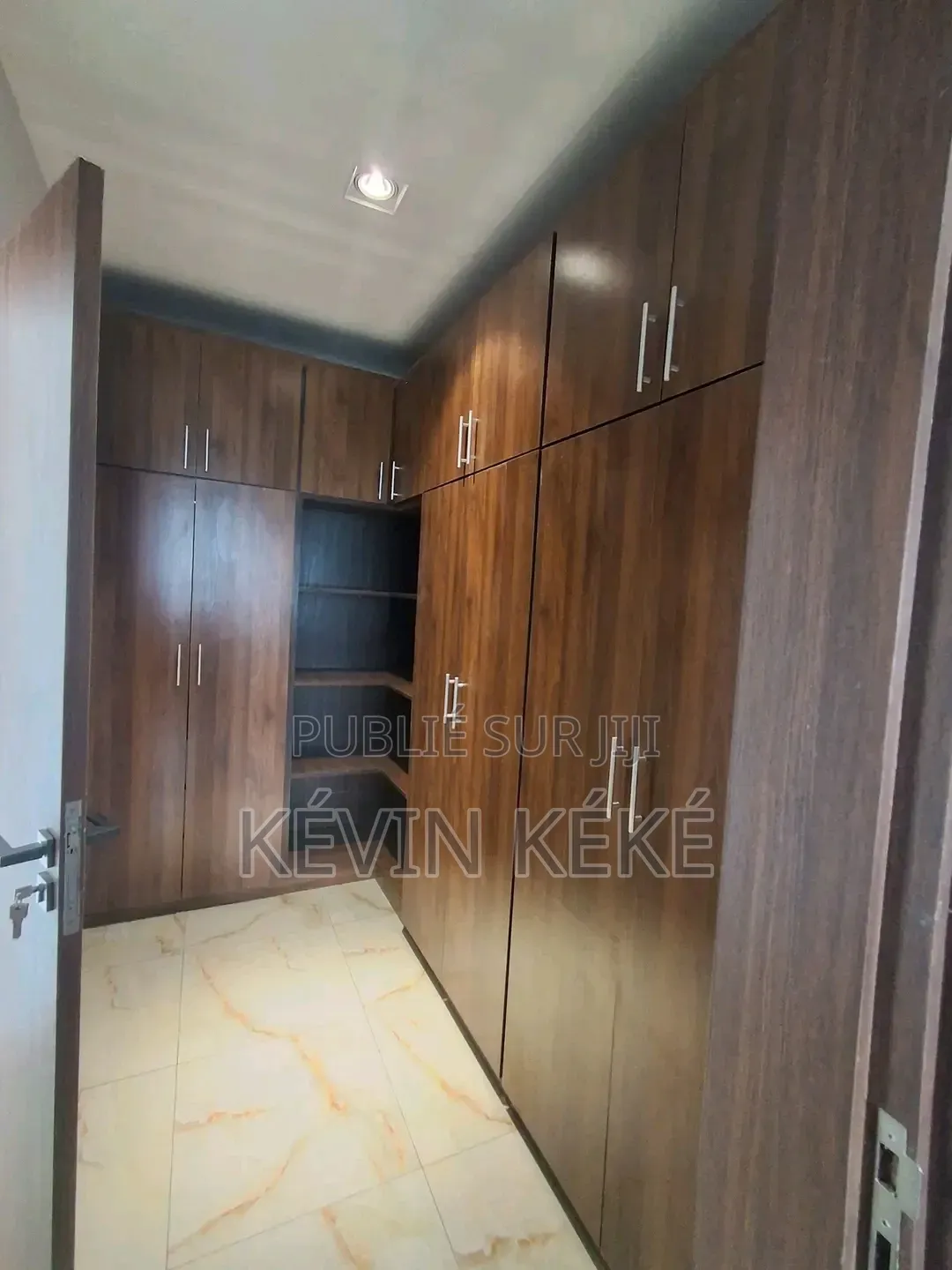 4chbre Duplex dans Grâces Immobilier, Bingerville à Louer