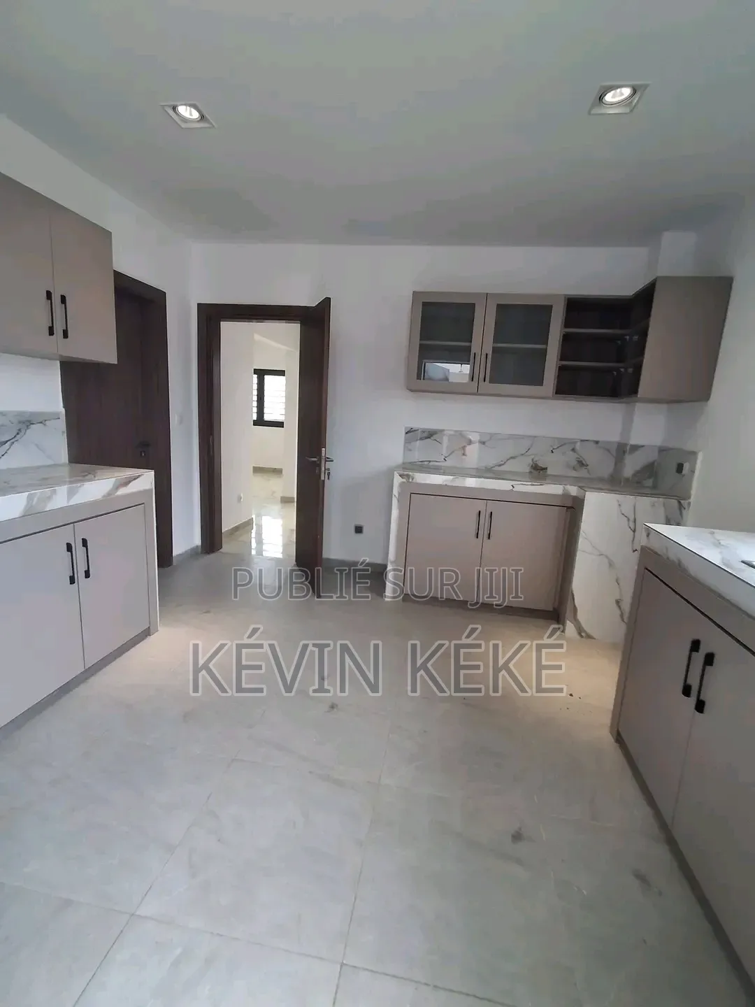 4chbre Duplex dans Grâces Immobilier, Bingerville à Louer