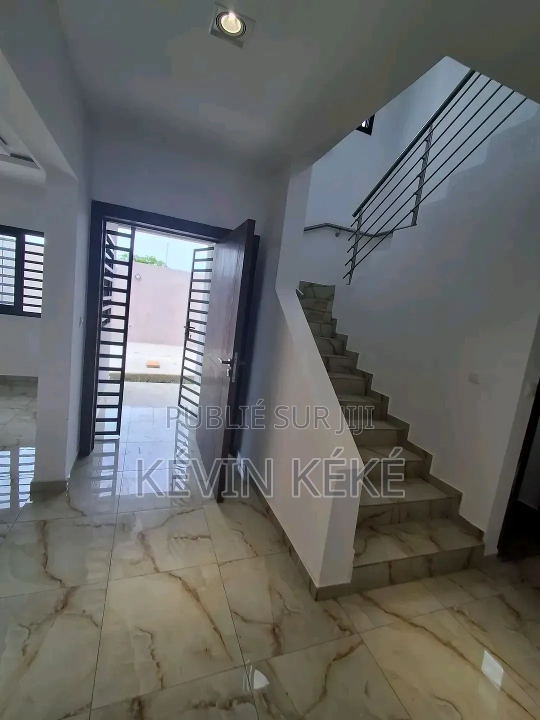 4chbre Duplex dans Grâces Immobilier, Bingerville à Louer