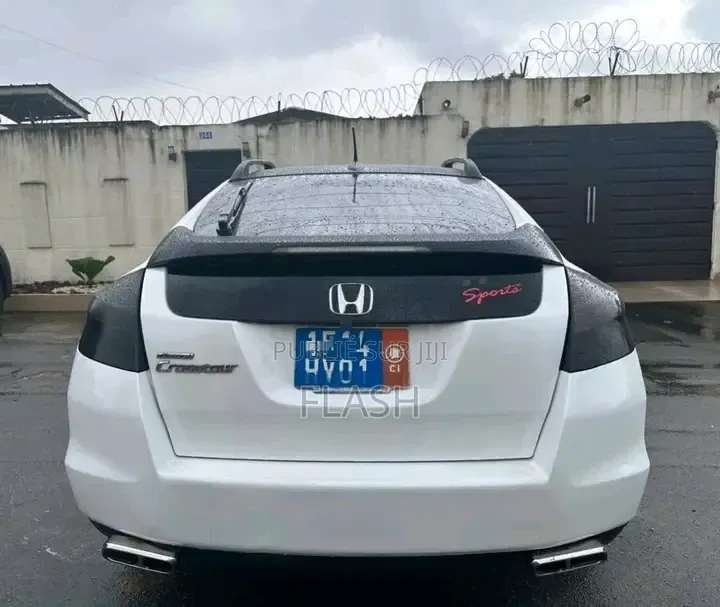 Honda Crosstour 2011 Blanc