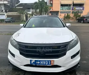Honda Crosstour 2011 Blanc