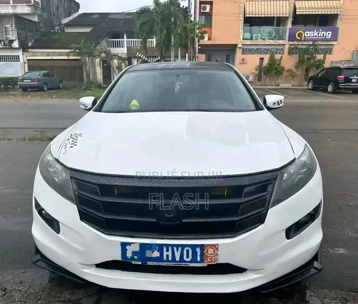 Honda Crosstour 2011 Blanc