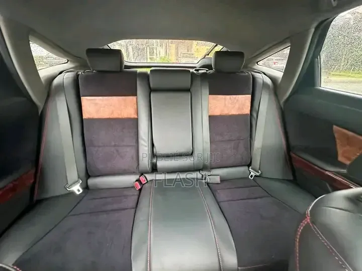 Honda Crosstour 2011 Blanc