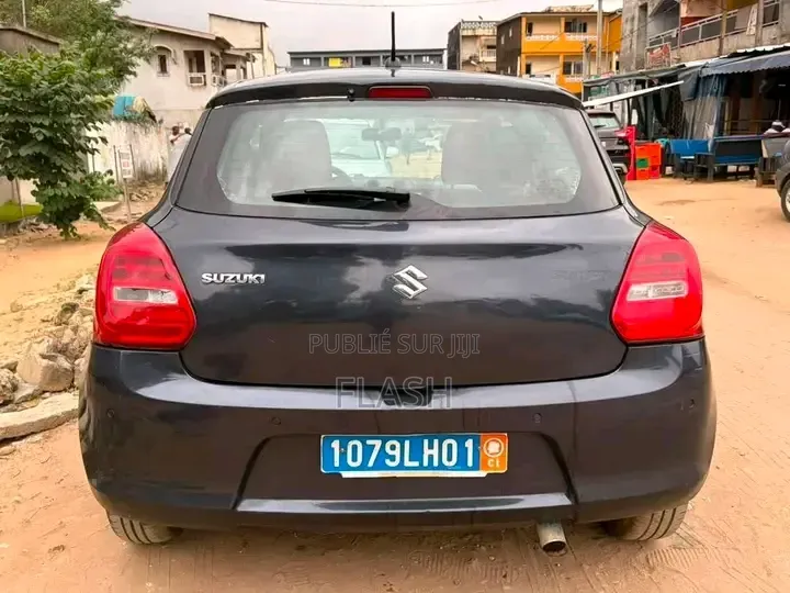 Suzuki Swift 2023 Noir