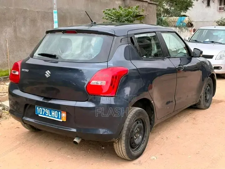 Suzuki Swift 2023 Noir