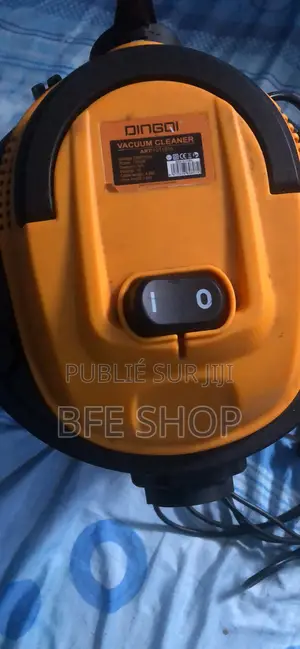 Aspirateur À Eau Et Poussière
