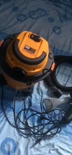 Aspirateur À Eau Et Poussière