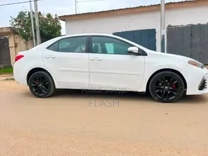 Toyota Corolla 2017 Blanc