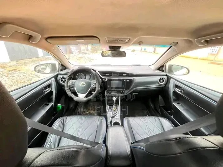 Toyota Corolla 2017 Blanc