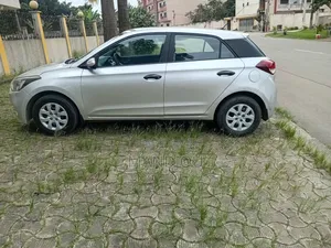 Hyundai i20 2017 Gris