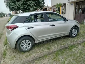 Hyundai i20 2017 Gris